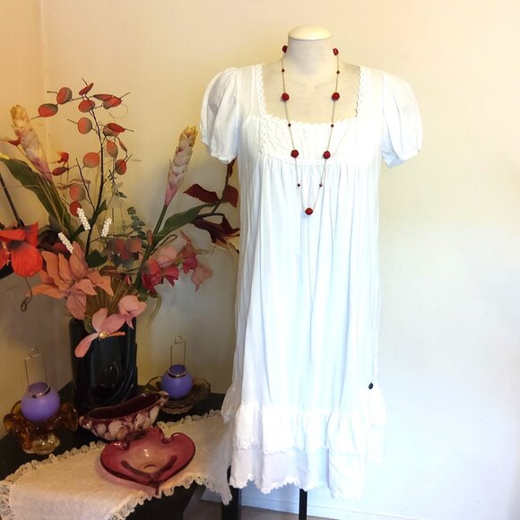 Vintage NEW Rose Charm Red Flower Necklace Silver Tone Chain VTG Timeless - Picture 7 of 7